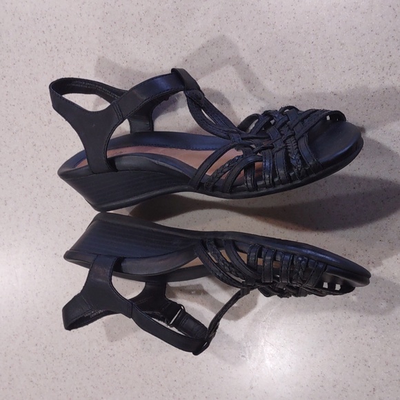 Earth Azalea Black Leather Wedge Sandals Size 10D (Wide Width) EUC - Picture 6 of 16